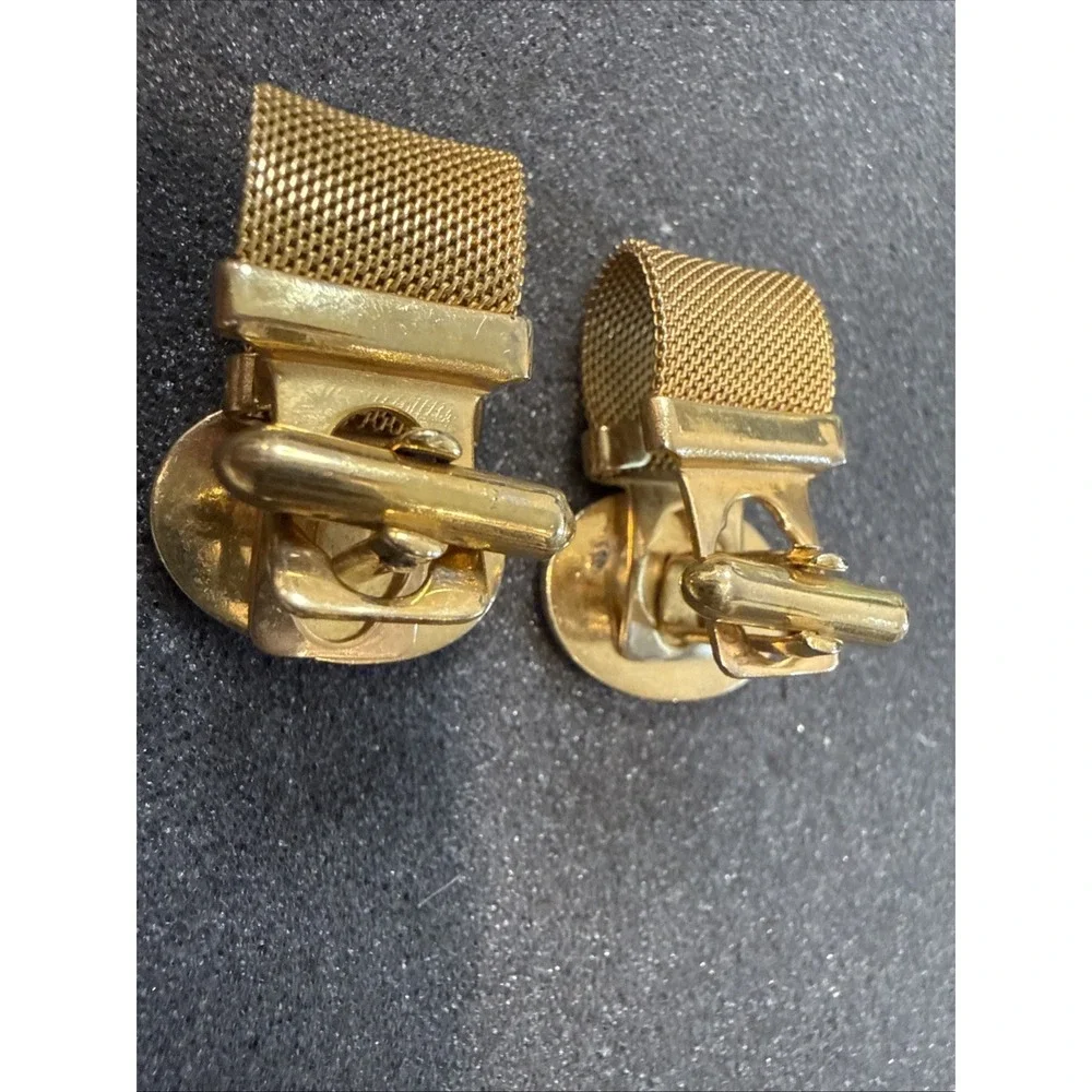 Vintage Gold tone Cufflinks MESH WRAP around Style Oval Ornate Tops